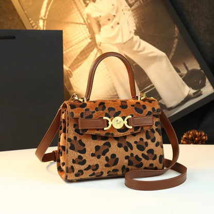 The Sloane No. 22 | Sculpted Stone-Grain Cowhide Crossbody 2026